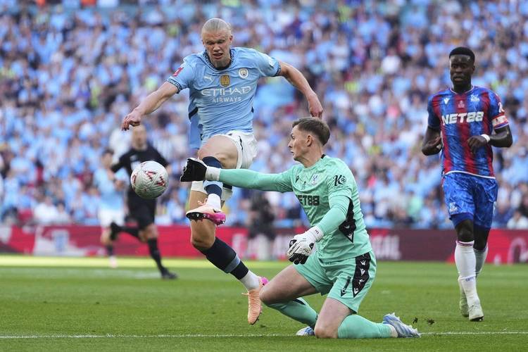 曼城训练开放日，加时末段主帅复盘引欢呼，CBA常规赛在即，训练强度明显提升