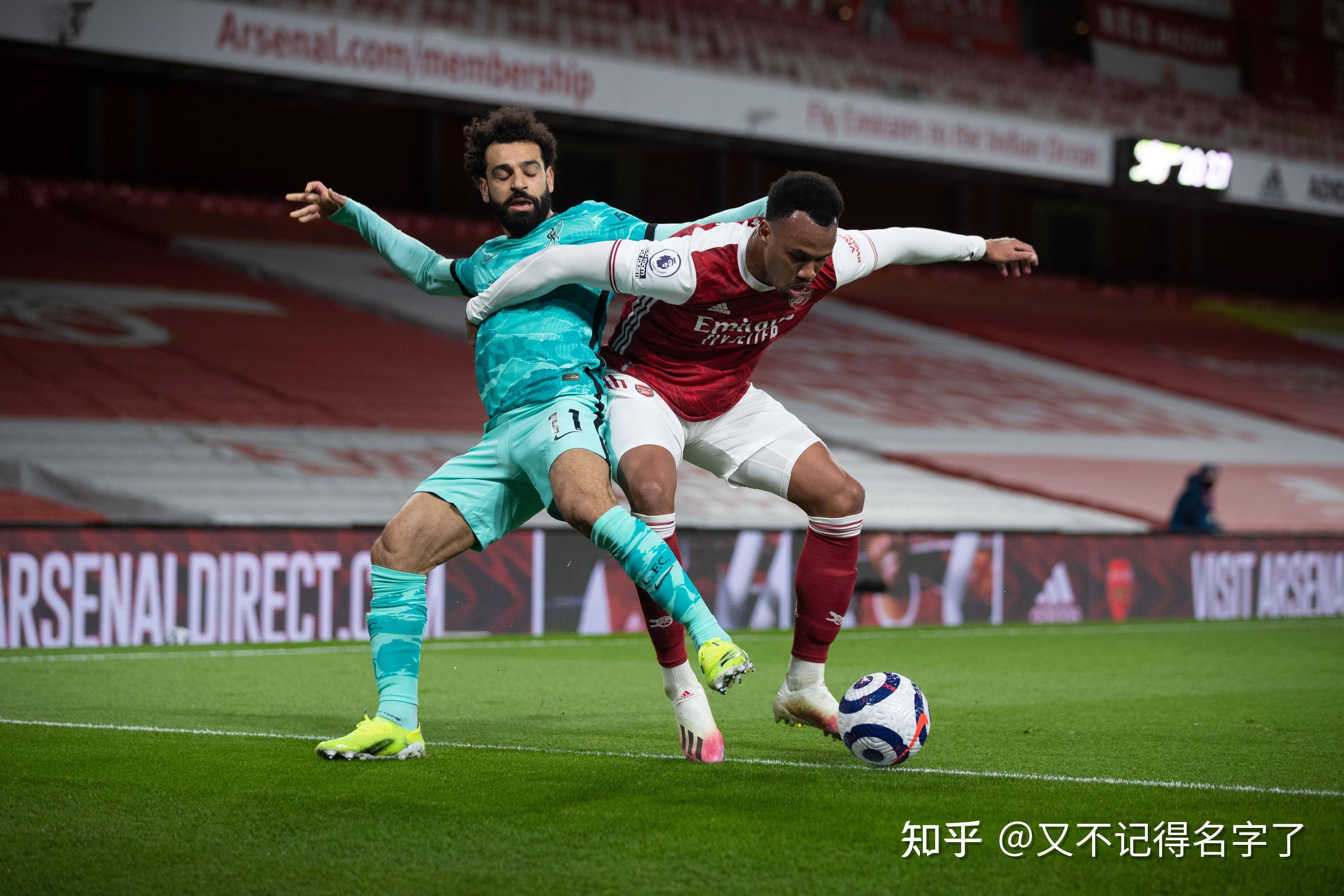 包含集结日阿森纳备战足总杯，调整名单细节曝光，悬念犹存，年轻球员得到机会的词条