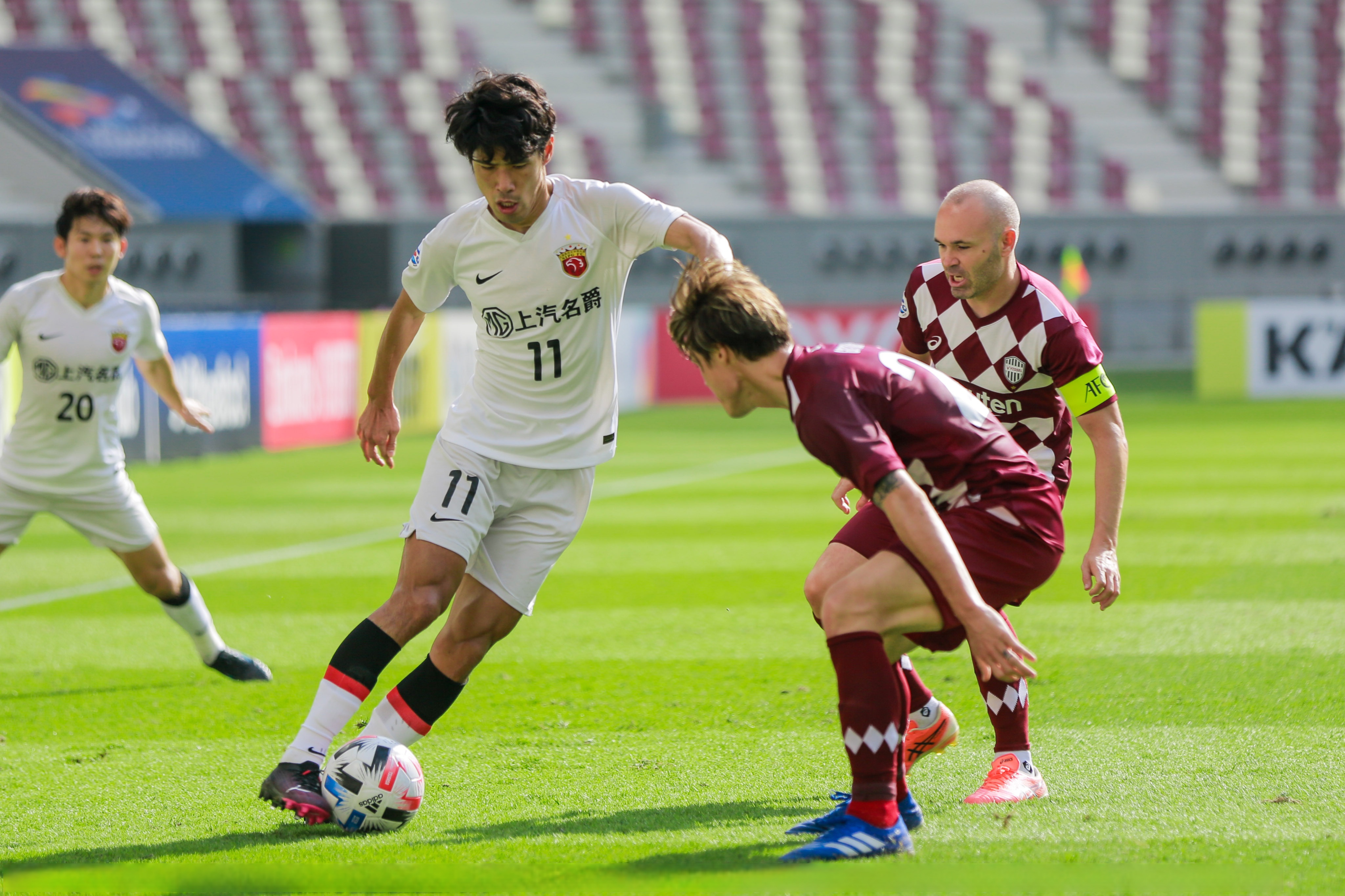 英雄联盟-关于窗口期突围战来临；利物浦围绕西甲止住颓势；赛场秩序良好；训练强度明显提升的信息